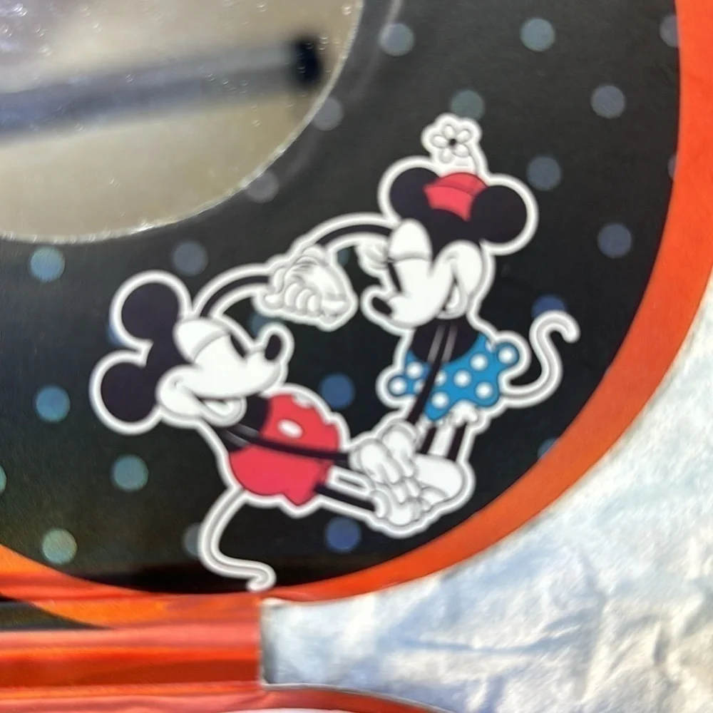 Disney  Mickey & Minnie Mouse - Heart Shaped Eyeshadow Palette With Mirror